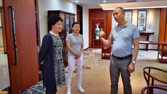 赣江南昌经开区领导受邀访问杏宇娱乐加速器，为优质项目落地南昌创造新机遇